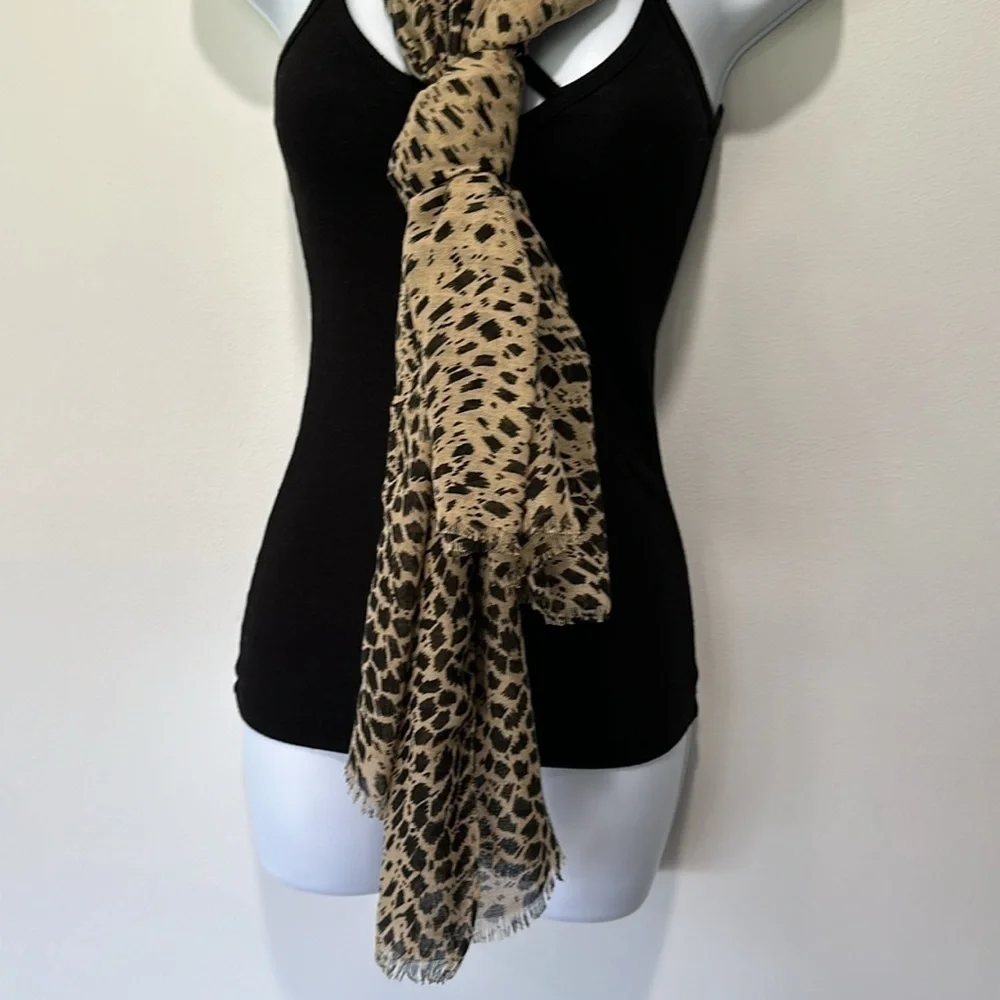 Leopard scarf